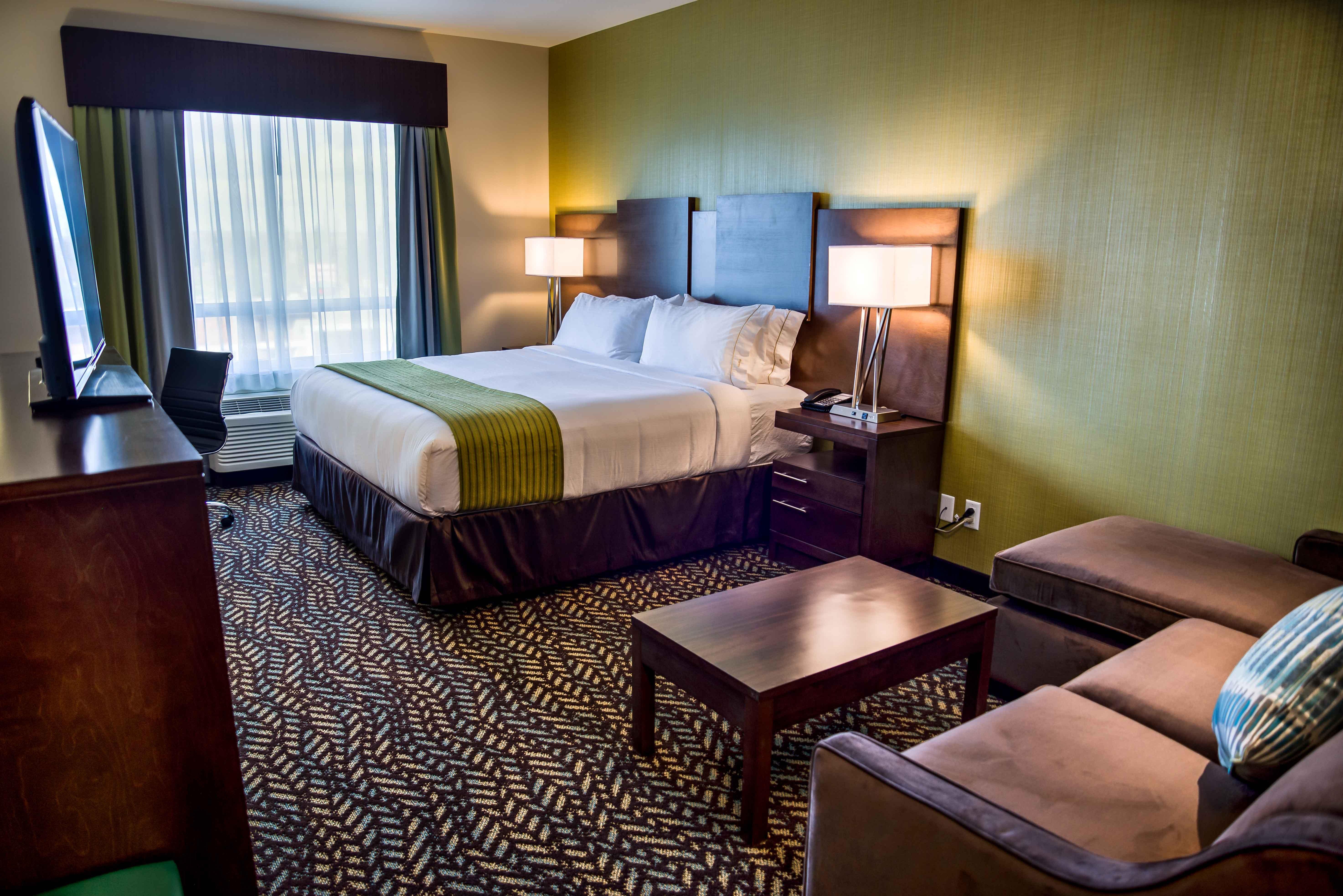 Holiday Inn Express & Suites Spruce Grove - Stony Plain By Ihg Exterior foto