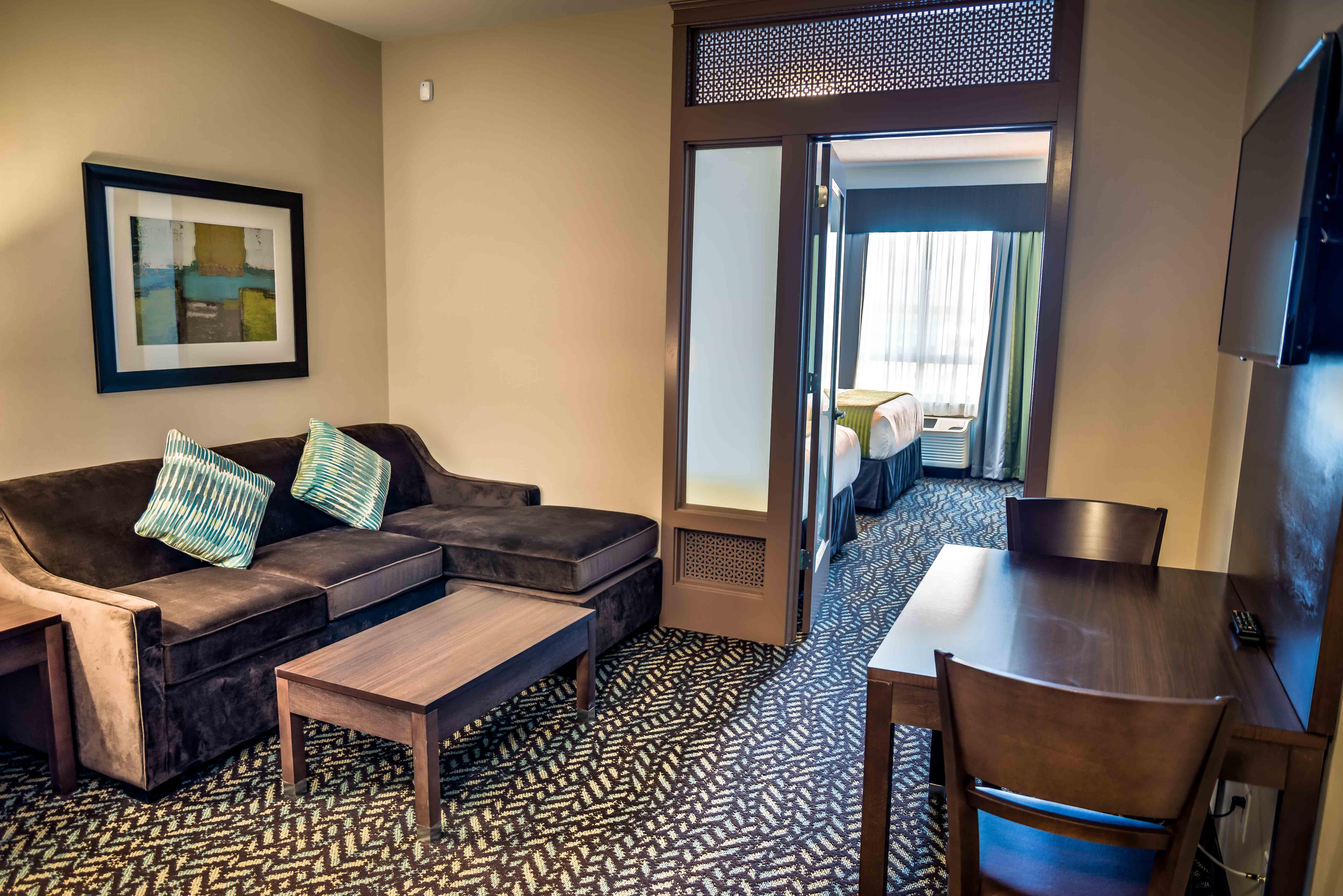 Holiday Inn Express & Suites Spruce Grove - Stony Plain By Ihg Exterior foto