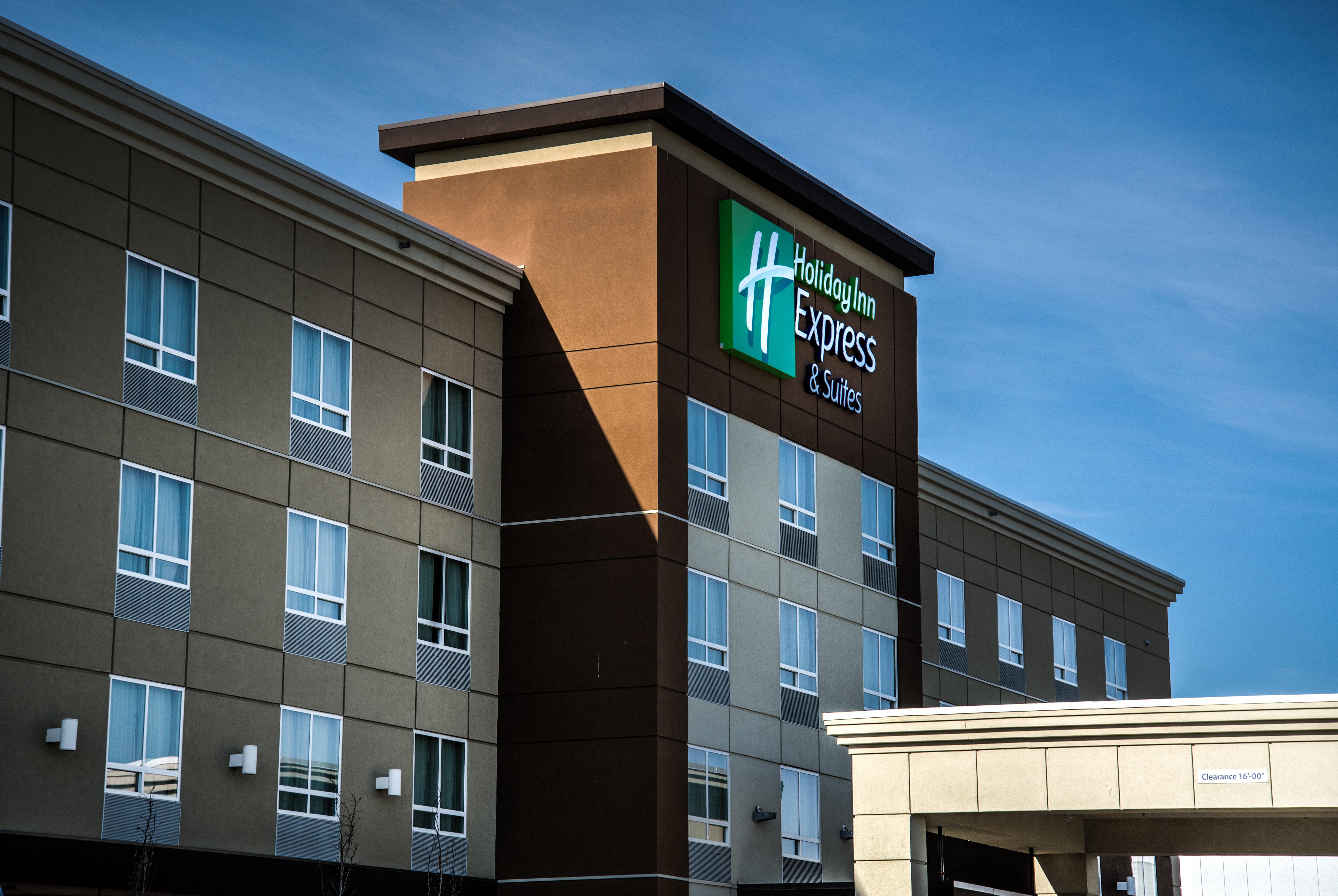 Holiday Inn Express & Suites Spruce Grove - Stony Plain By Ihg Exterior foto